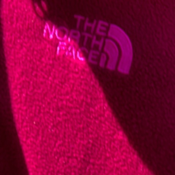 ⚫️ NORTH FACE HOT PINK FLEECE 1/4 zip - Picture 8 of 12